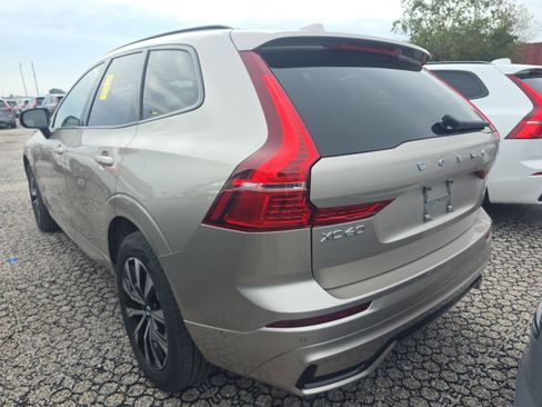 Used 2025 Volvo XC60 B5 Plus image 3