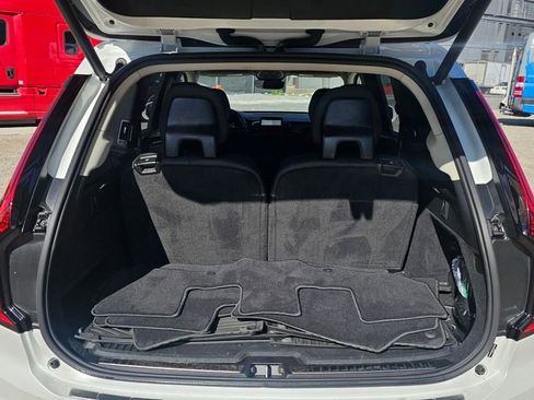 Certified 2025 Volvo XC90 T8 Plus w/ Protection Package Premier image 7