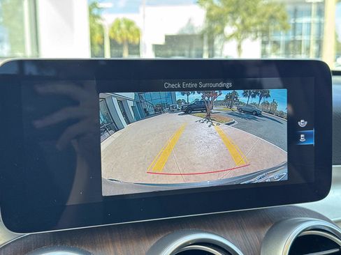 Used 2020 Mercedes-Benz GLC 300 image 28