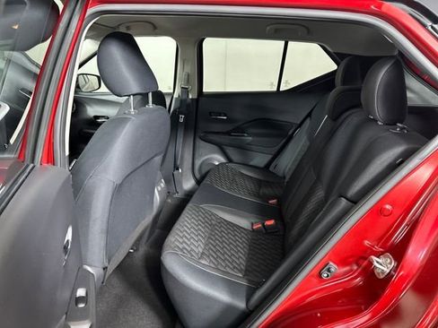 Used 2022 Nissan Kicks SV image 25