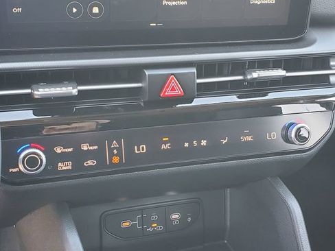 New 2026 Kia Sportage EX image 22