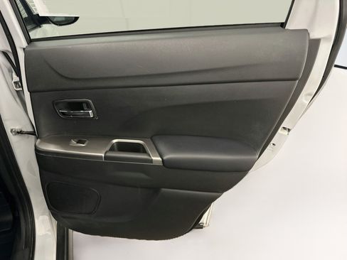 Used 2024 Mitsubishi Outlander Sport AWD image 30