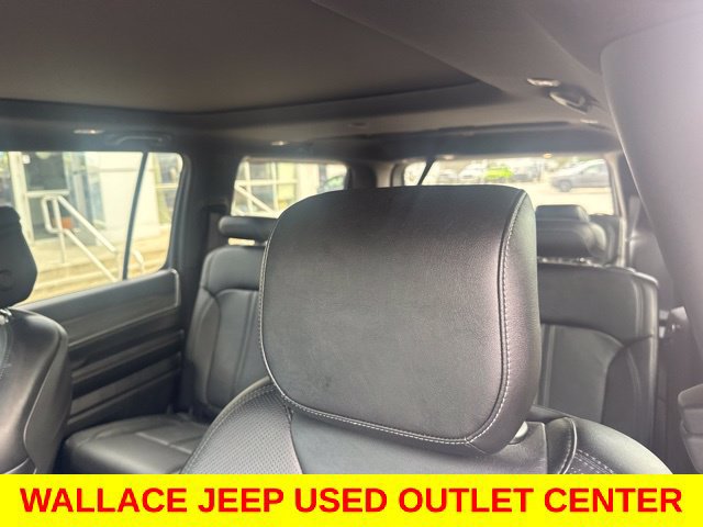 Used 2023 Jeep Wagoneer Series III w/ Premium Group I RWD image 6