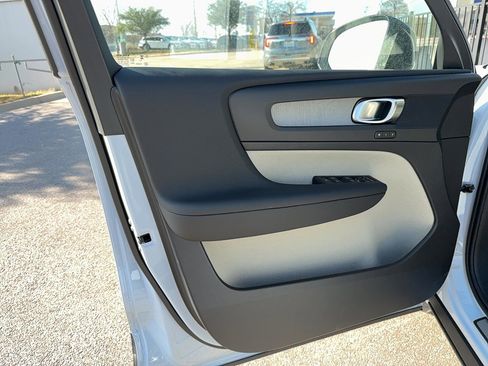 New 2026 Volvo XC40 B5 Plus w/ Protection Package Premier image 9