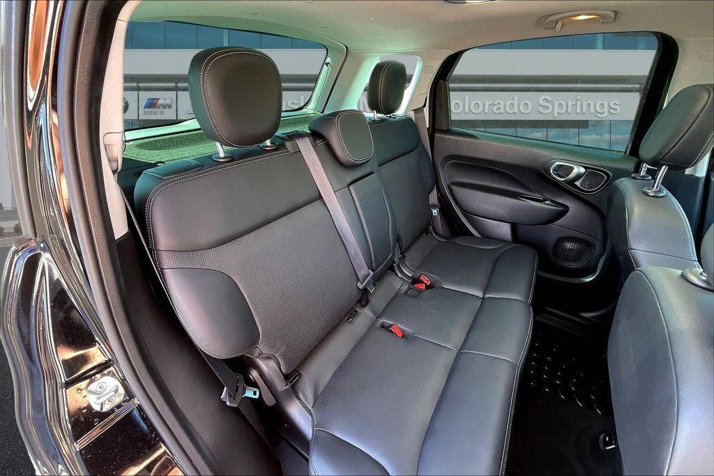 Used 2019 FIAT 500L Trekking FWD image 25
