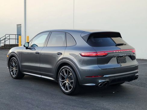 Used 2019 Porsche Cayenne S AWD/4WD image 3