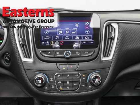 Used 2024 Chevrolet Malibu LT image 12