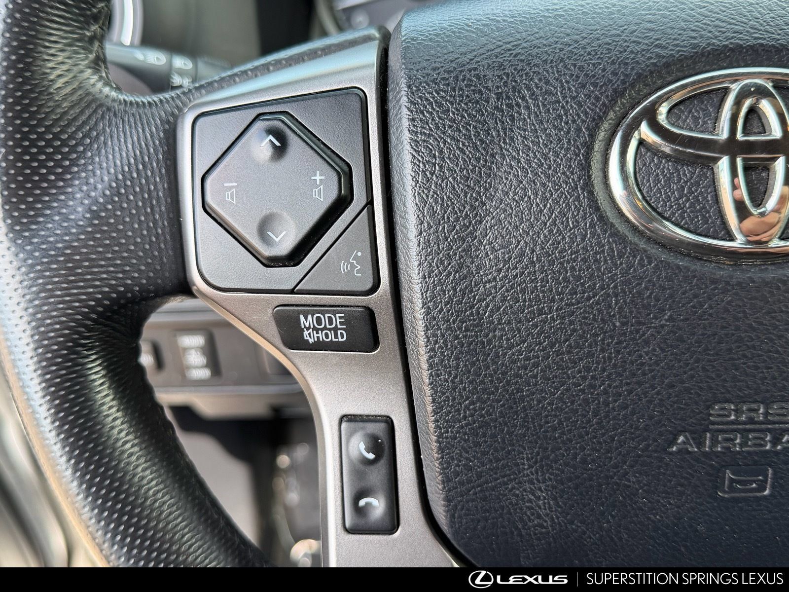 Used 2016 Toyota Tacoma Limited w/ Towing Package AWD/4WD image 34