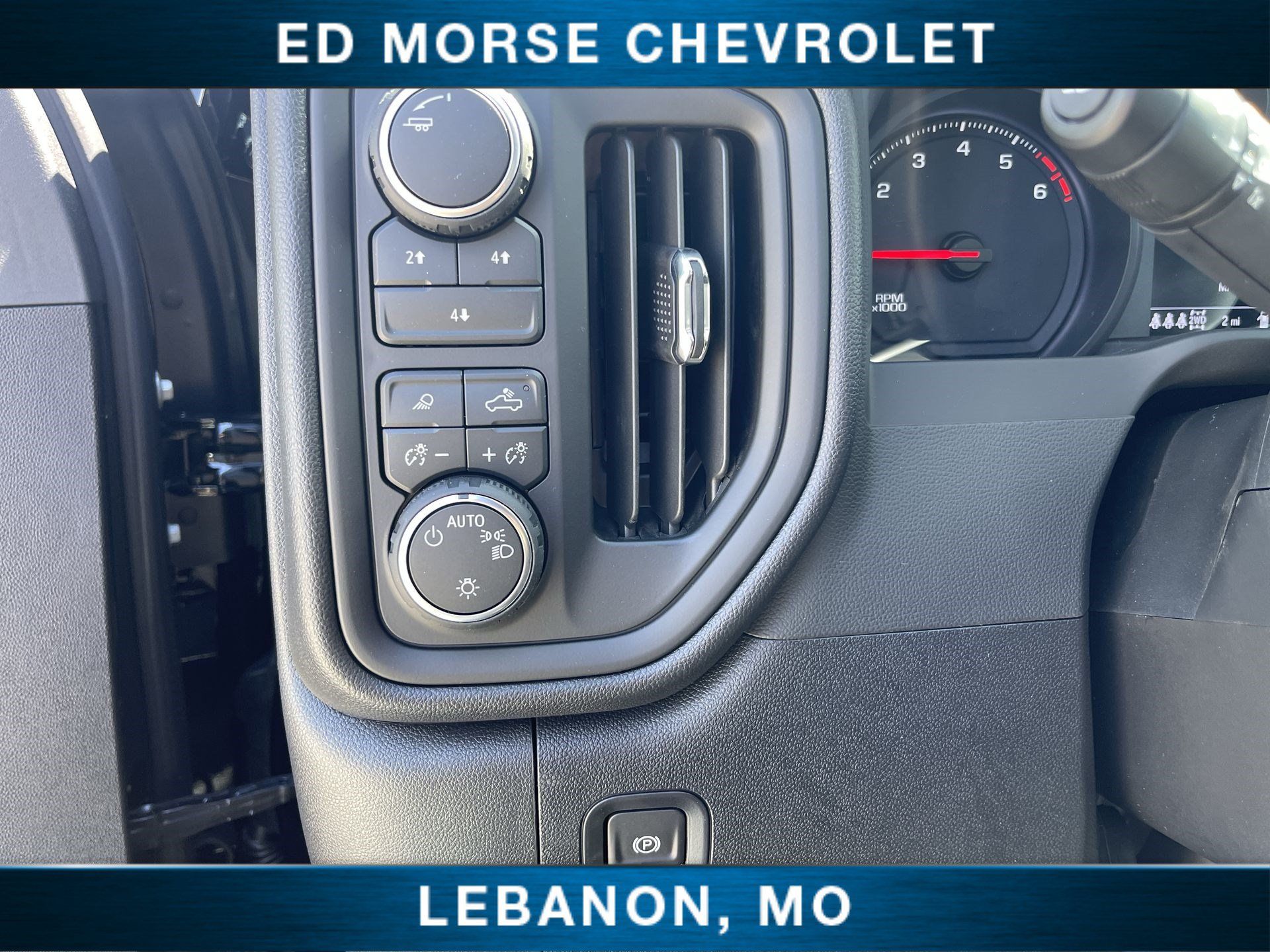 New 2026 Chevrolet Silverado 2500 Custom w/ Custom Value Package AWD/4WD image 17