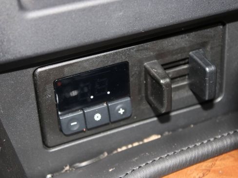 Used 2024 Nissan Armada SL image 56