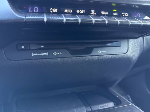 Used 2019 Lexus UX 200 w/ Accessory Package image 27