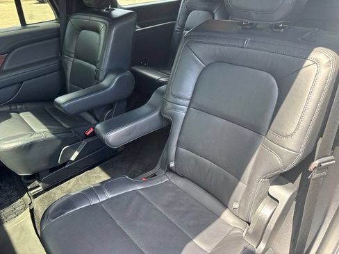 Used 2022 Lincoln Navigator Reserve AWD/4WD image 28