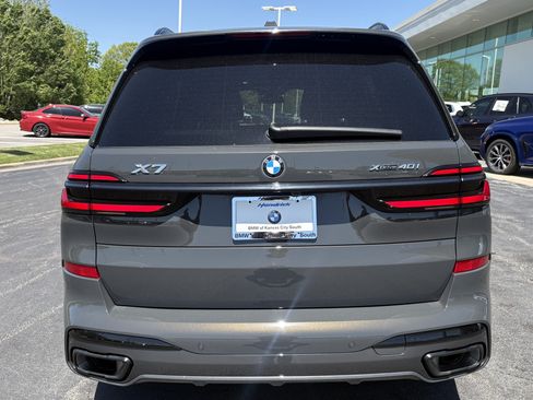 Certified 2026 BMW X7 xDrive40i w/ M Sport Package AWD/4WD image 9