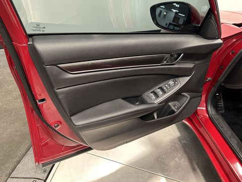 Used 2019 Honda Accord Sport image 8
