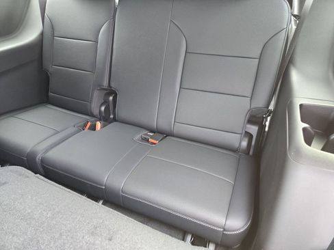 New 2026 Chevrolet Traverse LT w/ Sun and Wheel Package FWD image 16