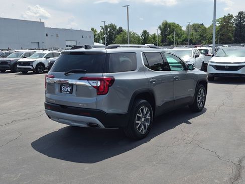 Used 2023 GMC Acadia SLT AWD/4WD image 3