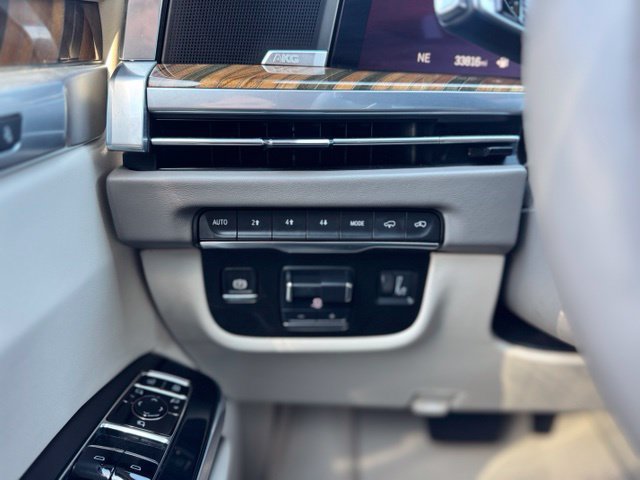 Used 2025 Cadillac Escalade ESV Sport Platinum AWD/4WD image 35