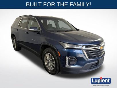 Used 2023 Chevrolet Traverse LT