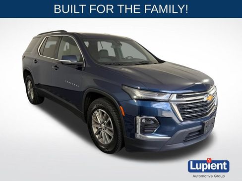 Used 2023 Chevrolet Traverse LT AWD/4WD image 1