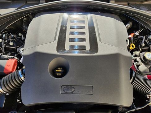 New 2025 Land Rover Range Rover Velar Dynamic SE image 30