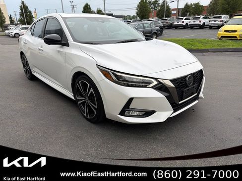 Used 2023 Nissan Sentra SR w/ SR Premium Package FWD image 5
