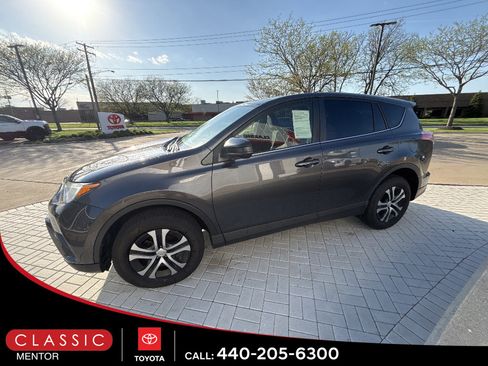 Used 2018 Toyota RAV4 LE w/ All Weather Liner Package image 2