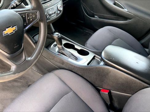 Used 2019 Chevrolet Malibu LS FWD image 16