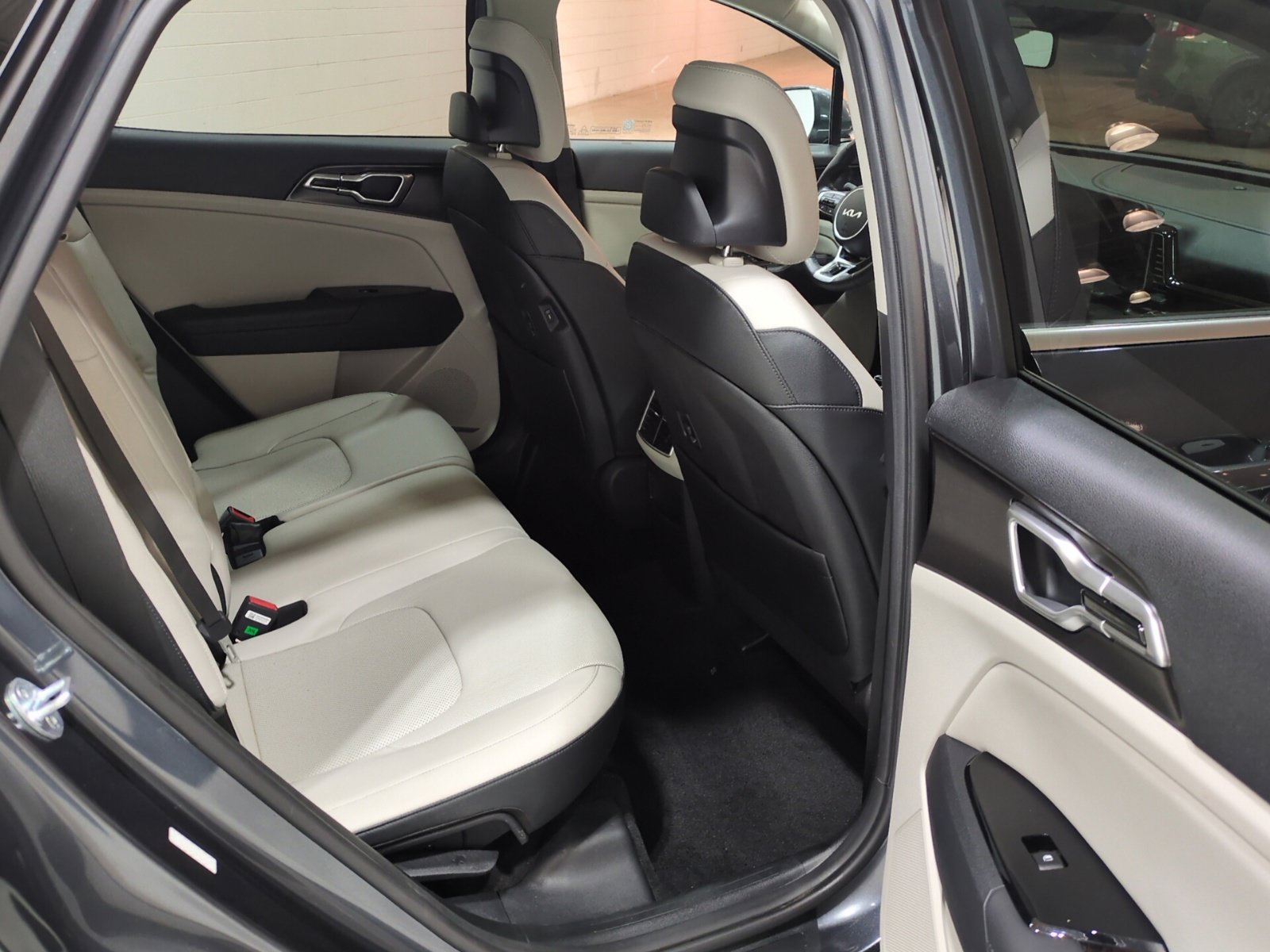 Certified 2024 Kia Sportage EX FWD image 11