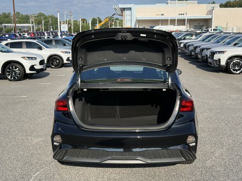Used 2024 Kia Forte LXS FWD image 32