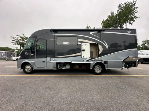 Used 2013 Mercedes-Benz Sprinter 3500 image 9