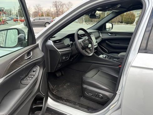 New 2026 Jeep Grand Cherokee Limited AWD/4WD image 15