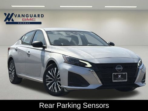 Used 2025 Nissan Altima 2.5 SV image 1