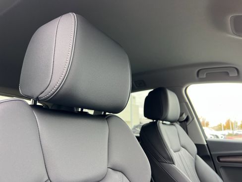 Certified 2025 Audi Q5 2.0T Premium image 16