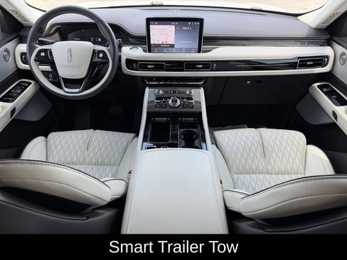 Used 2024 Lincoln Aviator Black Label w/ Dynamic Handling Package AWD/4WD image 11