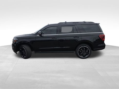 Used 2023 Ford Expedition Limited AWD/4WD image 3