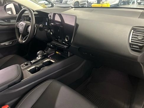 Used 2024 Lexus NX 350h AWD image 33