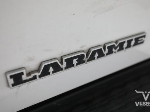 Used 2025 RAM 3500 Laramie AWD/4WD image 13