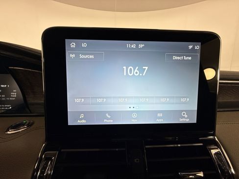 Used 2021 Lincoln Navigator Reserve image 19