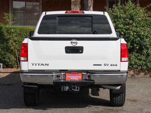 Used 2013 Nissan Titan SV w/ SV Value Truck Pkg image 7