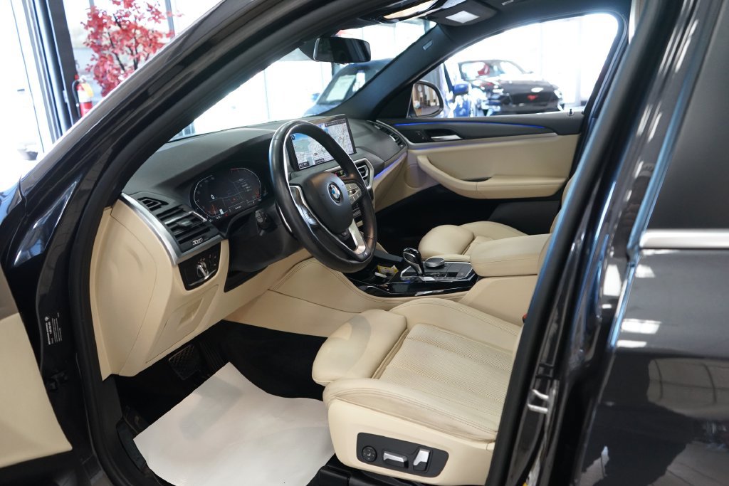 Used 2022 BMW X4 xDrive30i w/ Parking Assistance Package AWD/4WD image 27