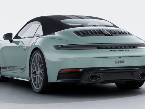 New 2026 Porsche 911 Carrera 4S image 2