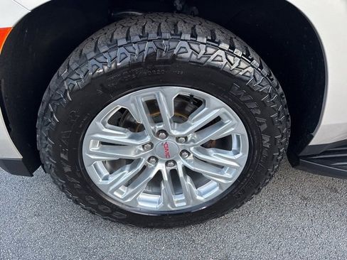 Used 2021 GMC Yukon XL SLT w/ Rear Media and Nav Package image 2