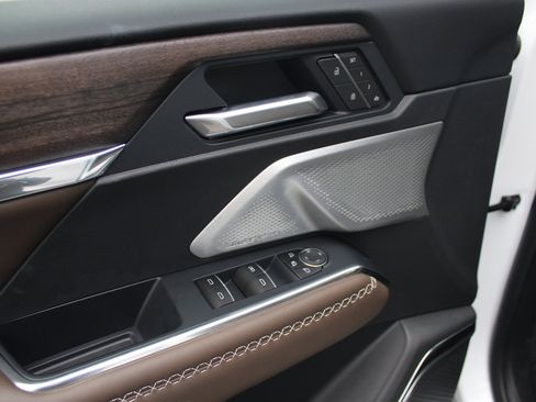 New 2026 GMC Acadia Denali Ultimate w/ LPO, All-Weather Package image 10