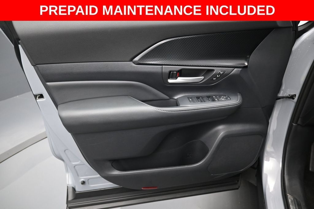 Certified 2026 Toyota Grand Highlander AWD Hybrid image 11
