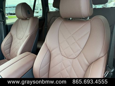 Used 2026 BMW X5 xDrive40i AWD/4WD image 13