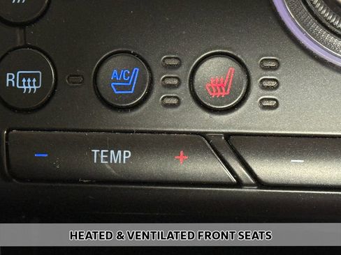 Used 2019 Ford Fusion Energi Titanium FWD image 8