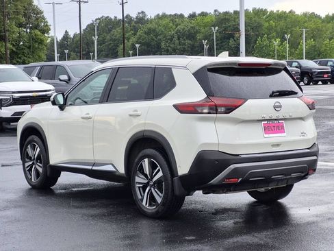 Used 2023 Nissan Rogue SL w/ SL Premium Package FWD image 4