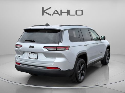 New 2026 Jeep Grand Cherokee L Limited AWD/4WD image 4