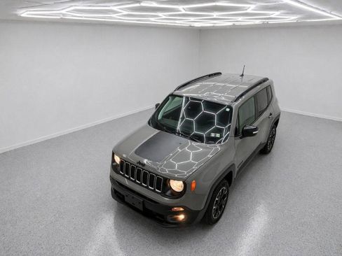 Used 2023 Jeep Renegade Latitude AWD/4WD image 30