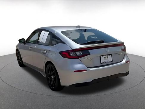 Used 2025 Honda Civic Sport image 4